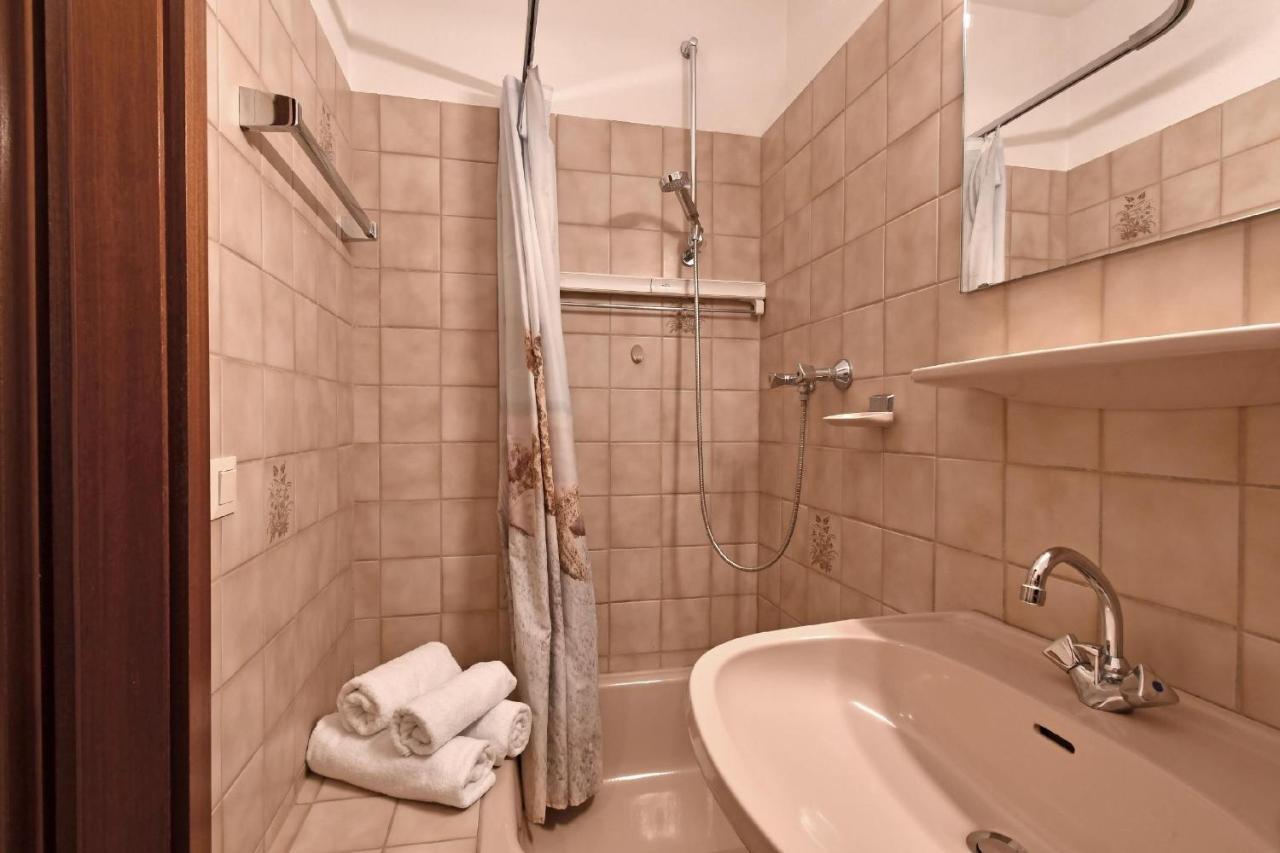 Res-511-Residenz-Teilseeblick شاربوتس المظهر الخارجي الصورة